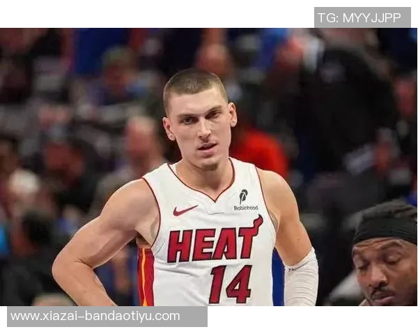 希罗上半场表现出色下半场失常仅得0分球队遭遇困境